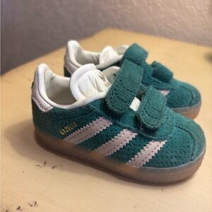 Toddler Green Adidas Gazelle Sneakers